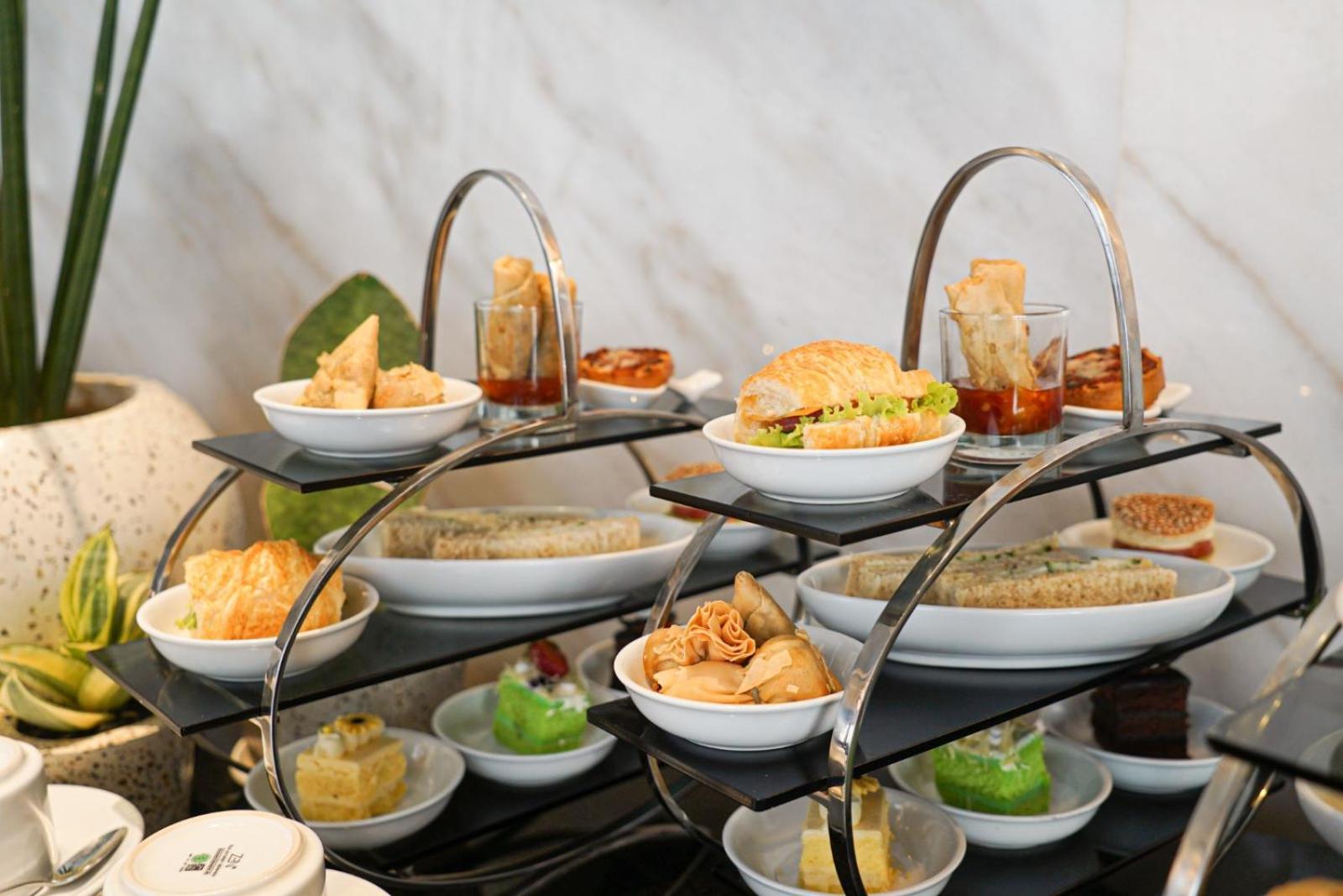 Grand Swiss-belhotel Darmo Hotel