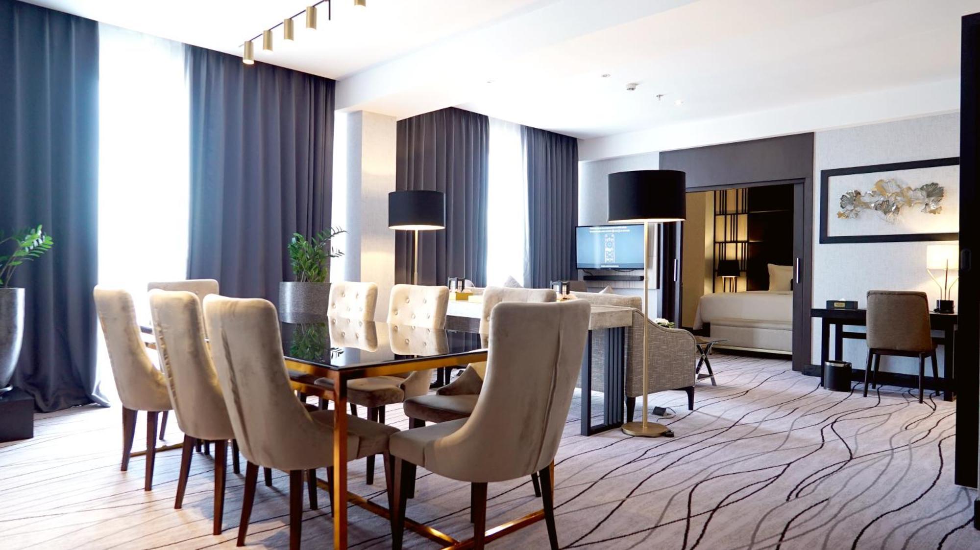 Grand Swiss-belhotel Darmo 5*